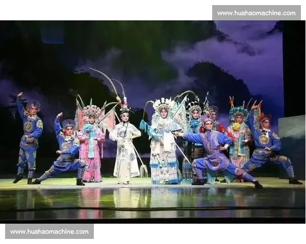 非遗助威苏超：淮剧歌舞杂技燃爆盐城中场