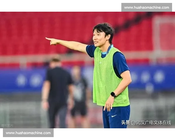 邓卓翔抵深备战:训练安排紧凑,状态饱满迎接关键战 邓卓翔抵深备战:训练安排紧凑,状态饱满迎接关键战